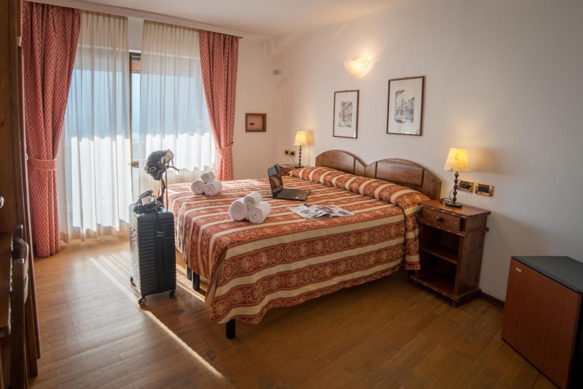Hg Hotel Italia Brusson Exterior foto
